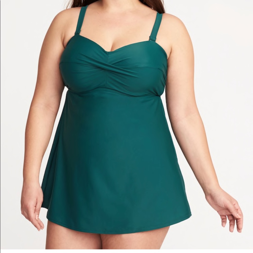 Brand new 1XL Emerald Green one piece swim suit